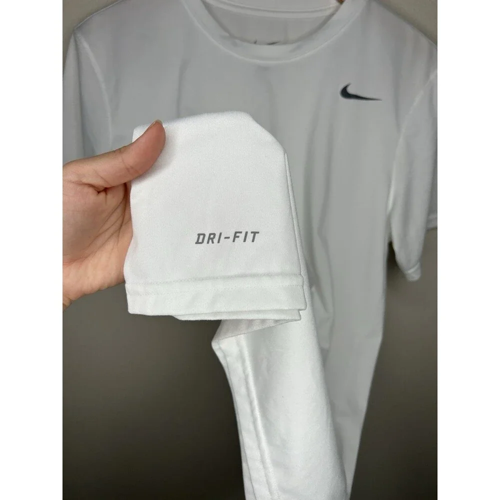 Nike Dri Fit Mens Size Medium Athletic THE NIKE TEE White Training T Shirt